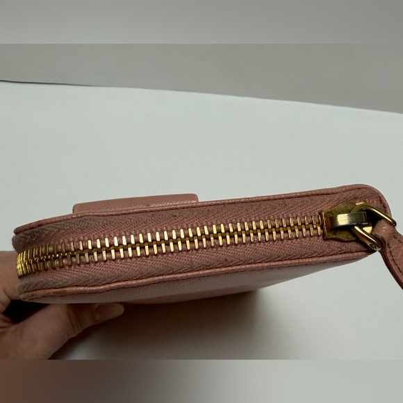 Prada Light Pink Leather Bow Wallet EUC - Picture 3 of 12